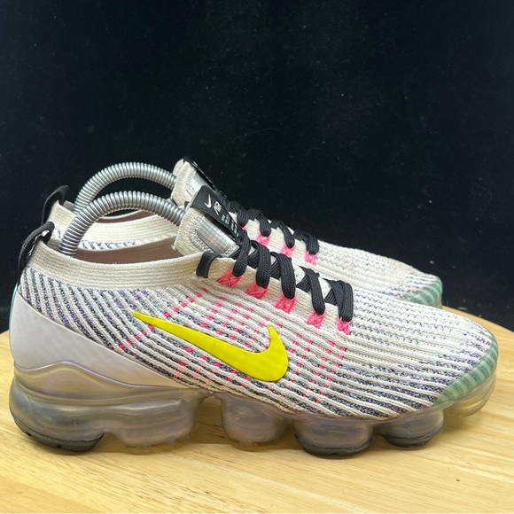 Nike Air Vapormax Flyknit 3 White/Dynamic Yellow AJ6900-103 Men’s Size 8/ 9.5 W - Picture 5 of 8